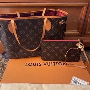 Louis Vuitton Neverfull PM monogram